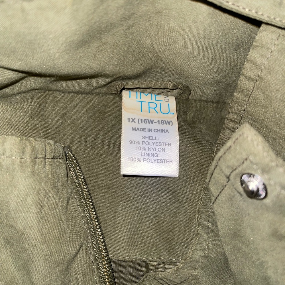 Green jacket - Picture 2 of 2